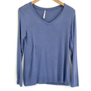 Tresics blue long sleeve v neck tee